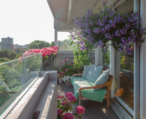 Latest Glass Balcony Trends-1