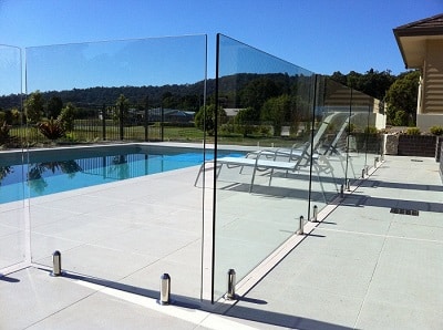 What You Need to Know Before Ordering a Glass Fence for Your Pool